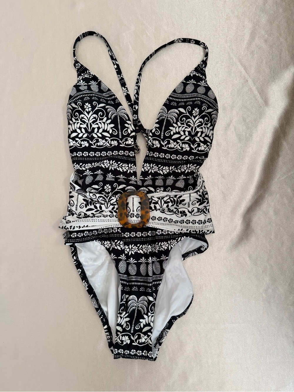 Sunshine 79 Ivory Coast Shaping Fit One-Piece Swimsuit Black White Size 4 NWT